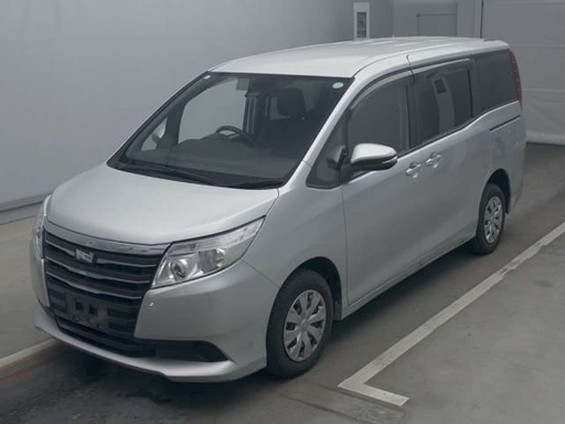 2017 TOYOTA Noah