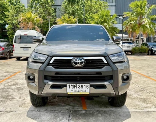2021 TOYOTA Hilux