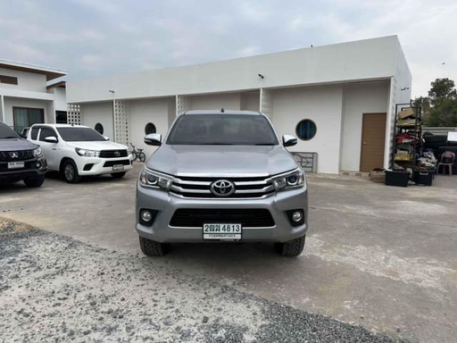 2017 TOYOTA Hilux, 