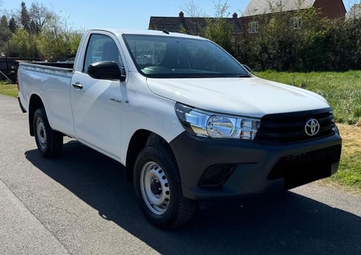 2018 TOYOTA Hilux