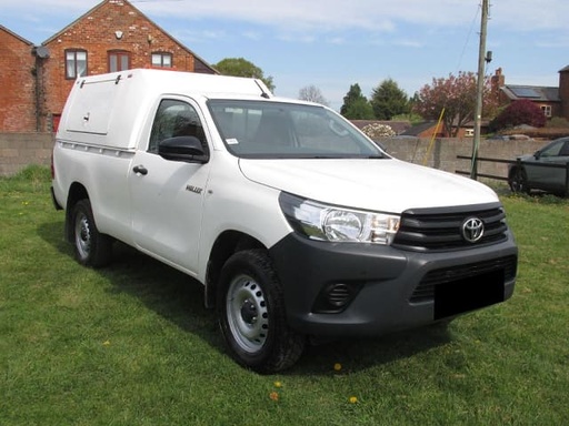 2018 TOYOTA Hilux