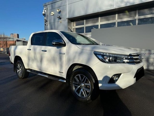 2016 TOYOTA Hilux