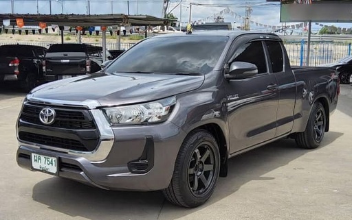 2023 TOYOTA Hilux