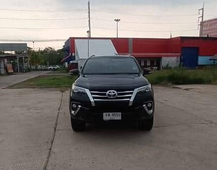 2017 TOYOTA Fortuner