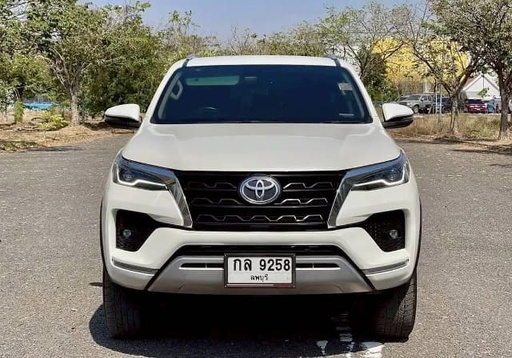 2021 TOYOTA Fortuner