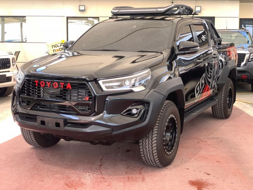 2023 TOYOTA Hilux