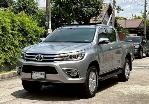 2017 TOYOTA Hilux