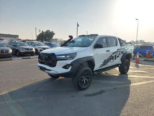 2021 TOYOTA Hilux