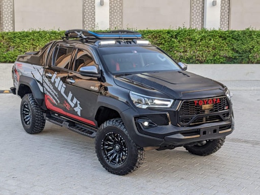 2020 TOYOTA Hilux