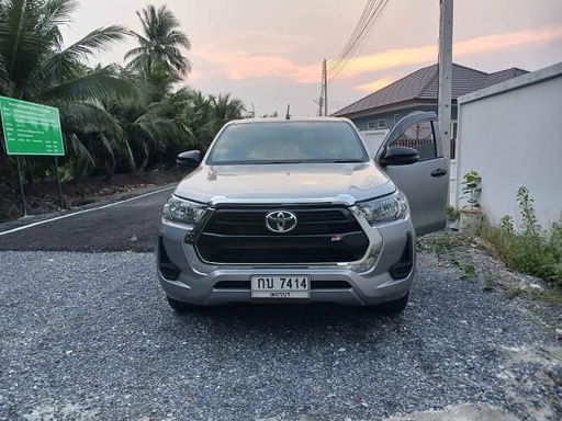 2023 TOYOTA Hilux, 