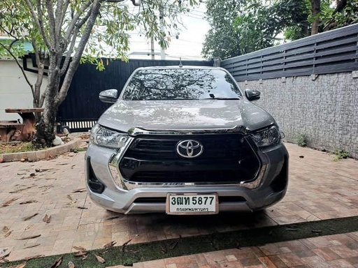 2019 TOYOTA Hilux