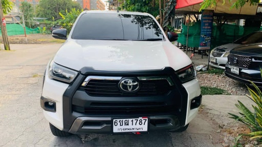2020 TOYOTA Hilux