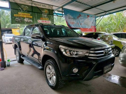 2017 TOYOTA Hilux