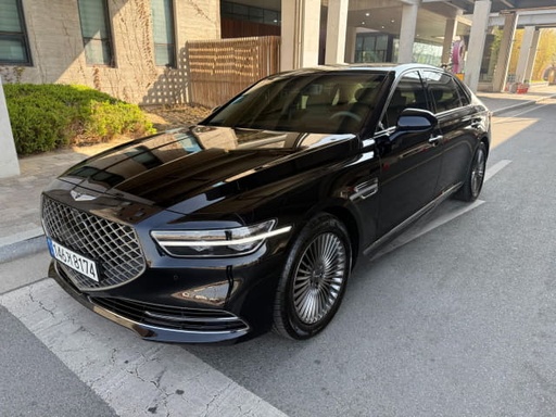 2021 Genesis G90, 