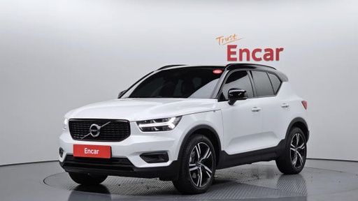 2020 VOLVO XC40, 