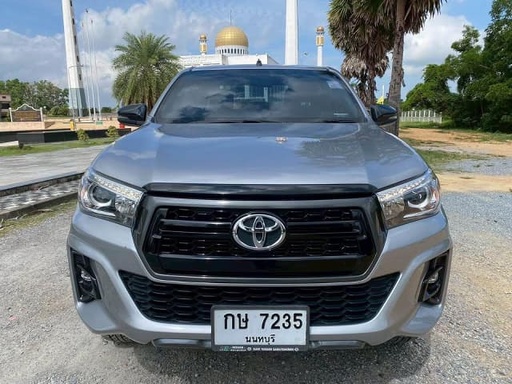 2019 TOYOTA Hilux