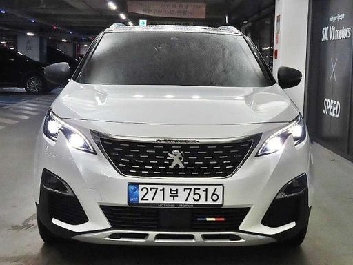 2021 PEUGEOT 5008
