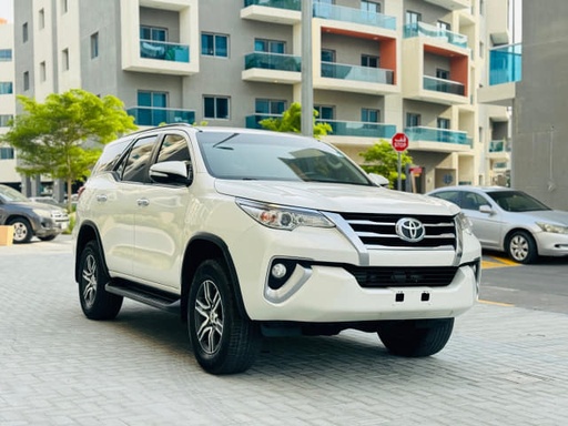 2019 TOYOTA Fortuner
