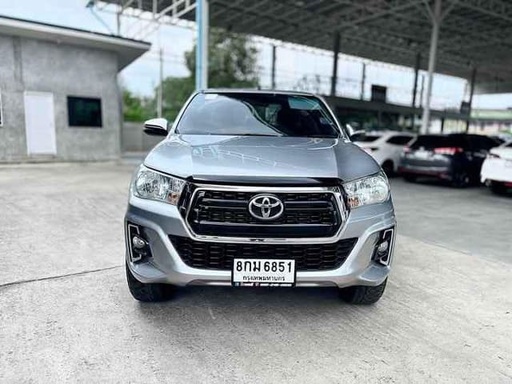 2020 TOYOTA Hilux