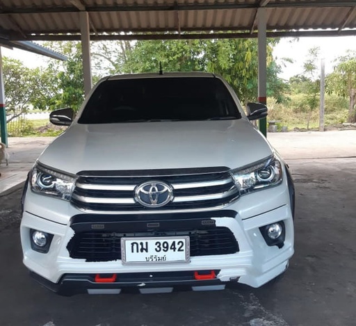 2017 TOYOTA Hilux