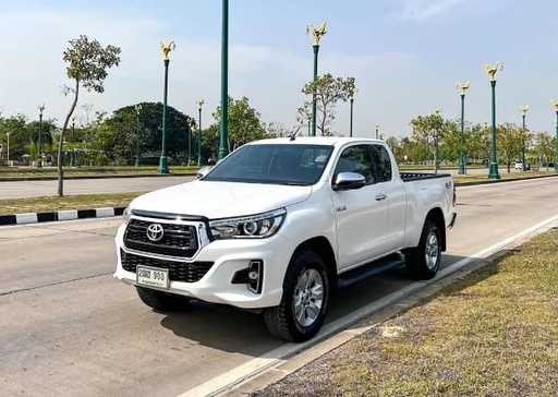 2020 TOYOTA Hilux