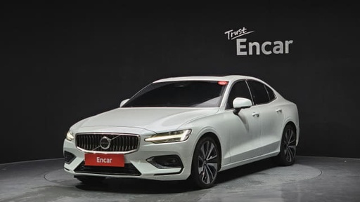 2024 VOLVO S60