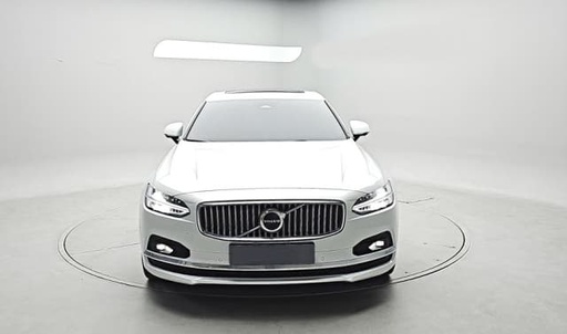 2023 VOLVO S90