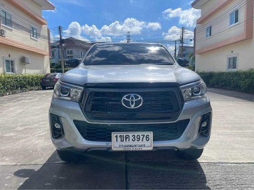 2020 TOYOTA Hilux