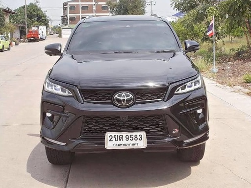 2021 TOYOTA Fortuner