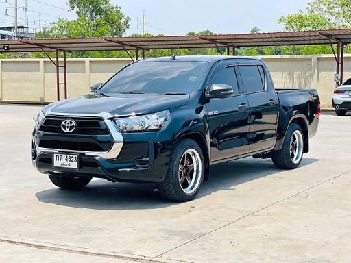 2024 TOYOTA Hilux