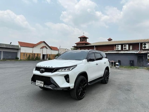 2023 TOYOTA Fortuner