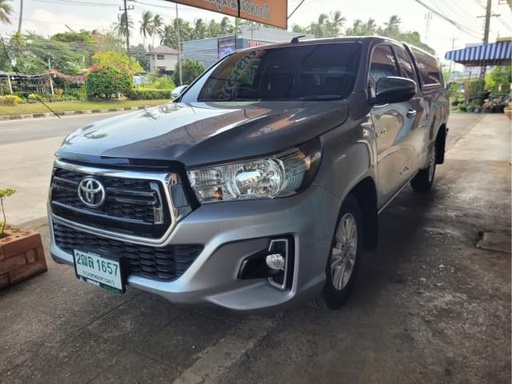 2019 TOYOTA Hilux
