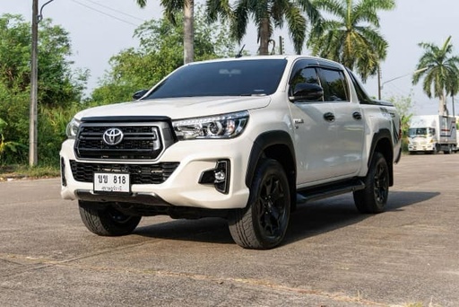 2019 TOYOTA Hilux