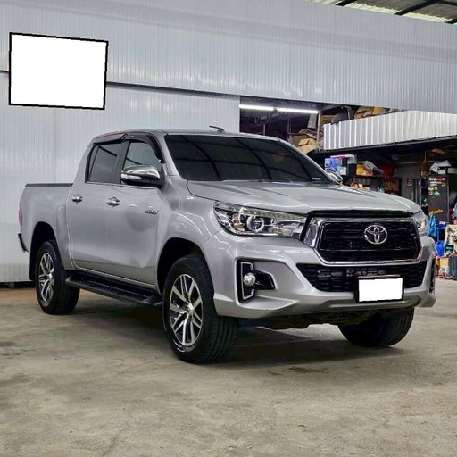 2017 TOYOTA Hilux