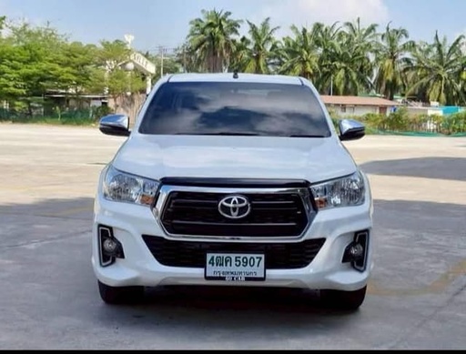 2019 TOYOTA Hilux