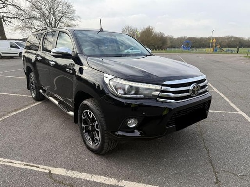 2017 TOYOTA Hilux