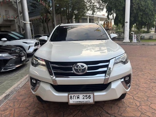 2019 TOYOTA Fortuner