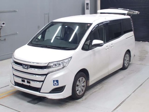 2017 TOYOTA Noah