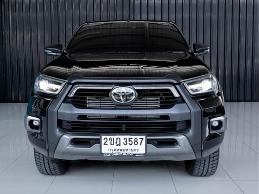 2021 TOYOTA Hilux