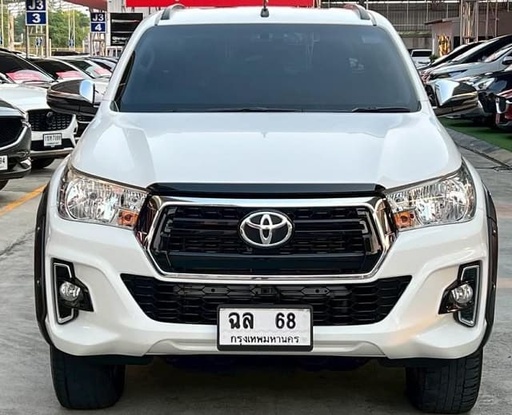 2019 TOYOTA Hilux