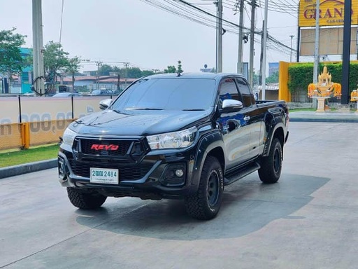 2017 TOYOTA Hilux
