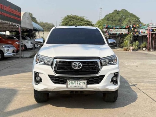 2019 TOYOTA Hilux