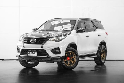 2019 TOYOTA Fortuner