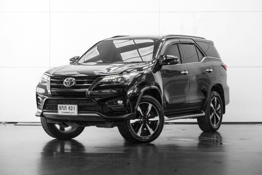 2019 TOYOTA Fortuner