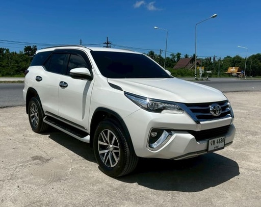 2019 TOYOTA Fortuner