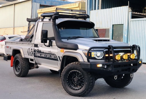 2017 TOYOTA Land Cruiser