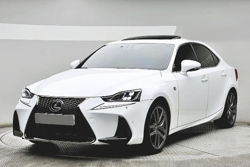2018 LEXUS IS
