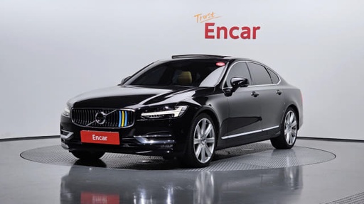 2017 VOLVO S90