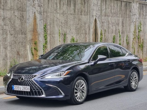 2023 LEXUS ES