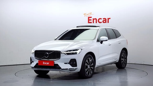 2022 VOLVO XC60
